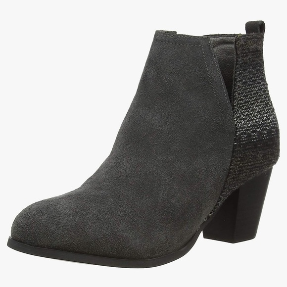 Minnetonka Mari Genuine Suede Charcoal Moccasin Heeled Ankle Booties - Picture 2 of 13